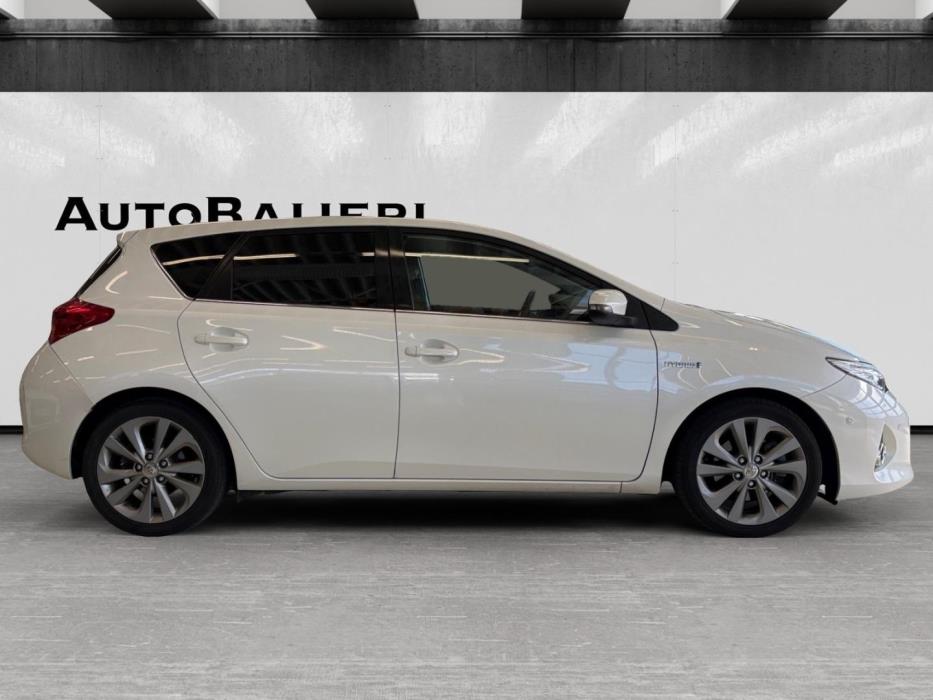 TOYOTA Auris 2013