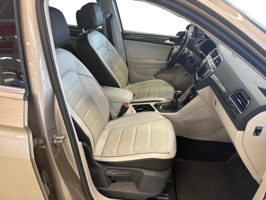 VOLKSWAGEN Tiguan 2016