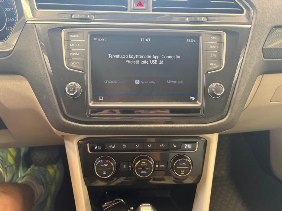 VOLKSWAGEN Tiguan 2016