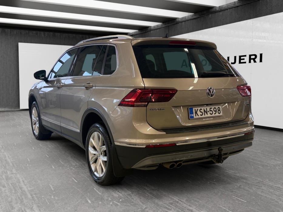 VOLKSWAGEN Tiguan 2016