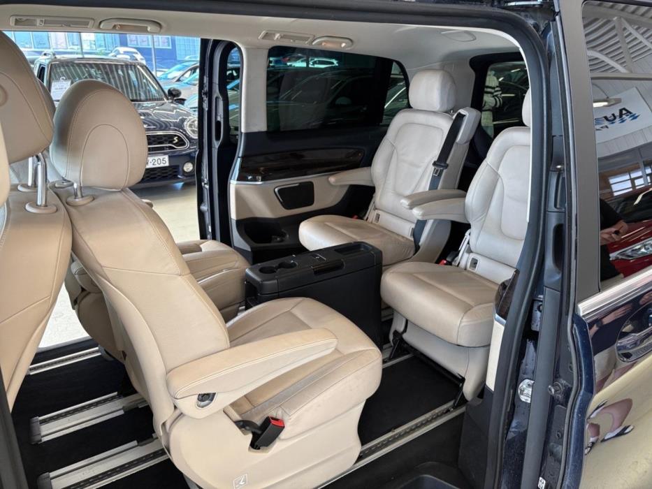 MERCEDES-BENZ V 250 2014