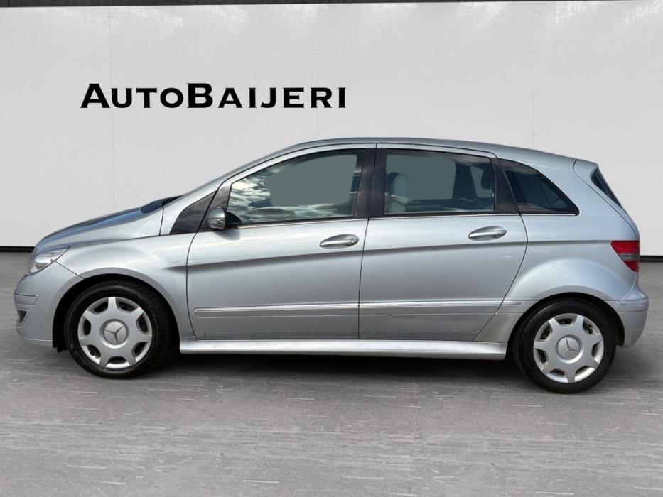 MERCEDES-BENZ B 2005