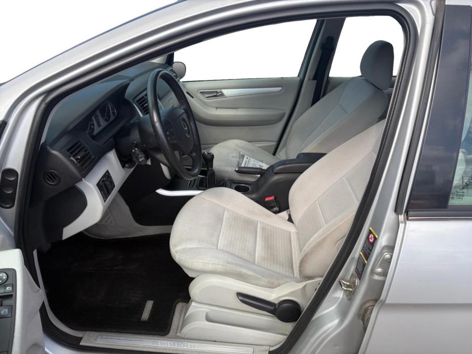 MERCEDES-BENZ B 2005