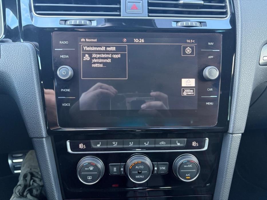 VOLKSWAGEN Golf 2017
