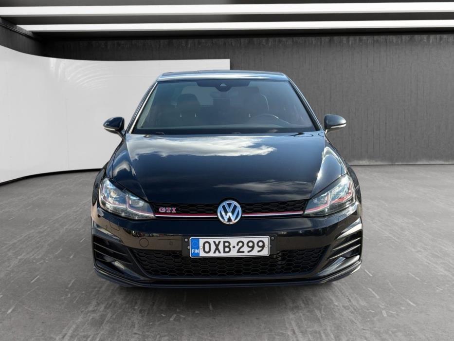 VOLKSWAGEN Golf 2017