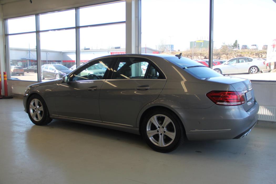MERCEDES-BENZ E 2015
