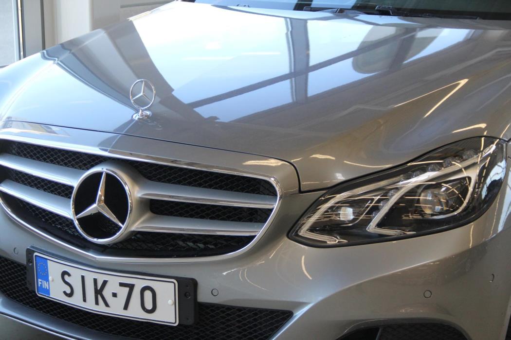 MERCEDES-BENZ E 2015