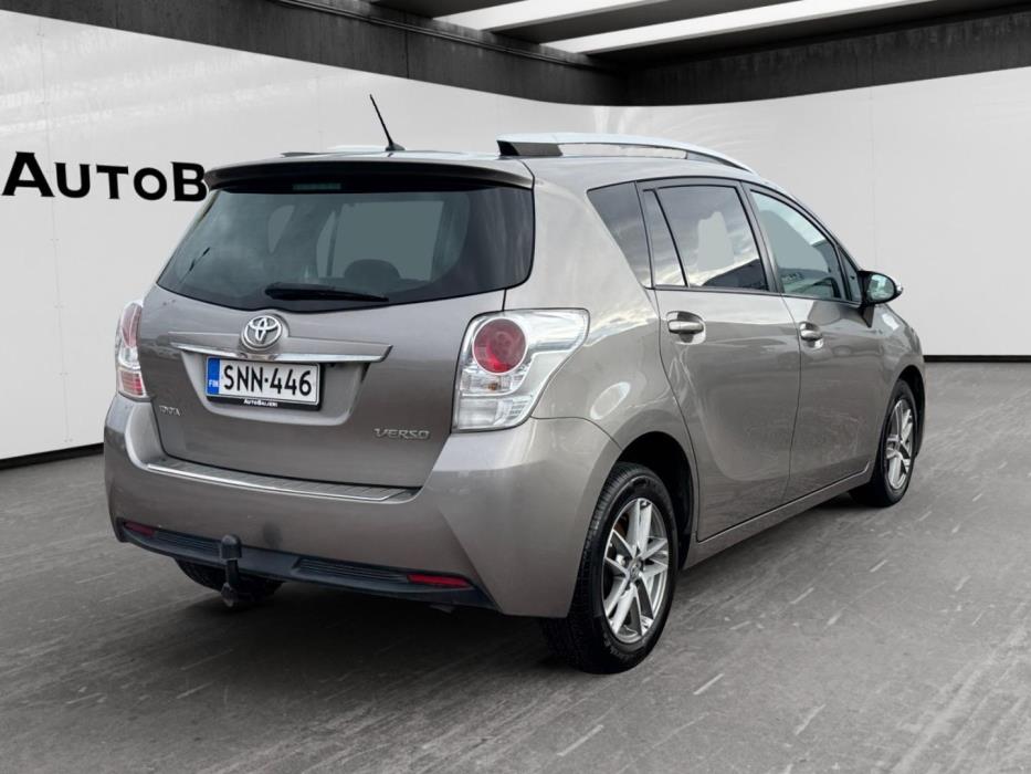 TOYOTA Verso 2015