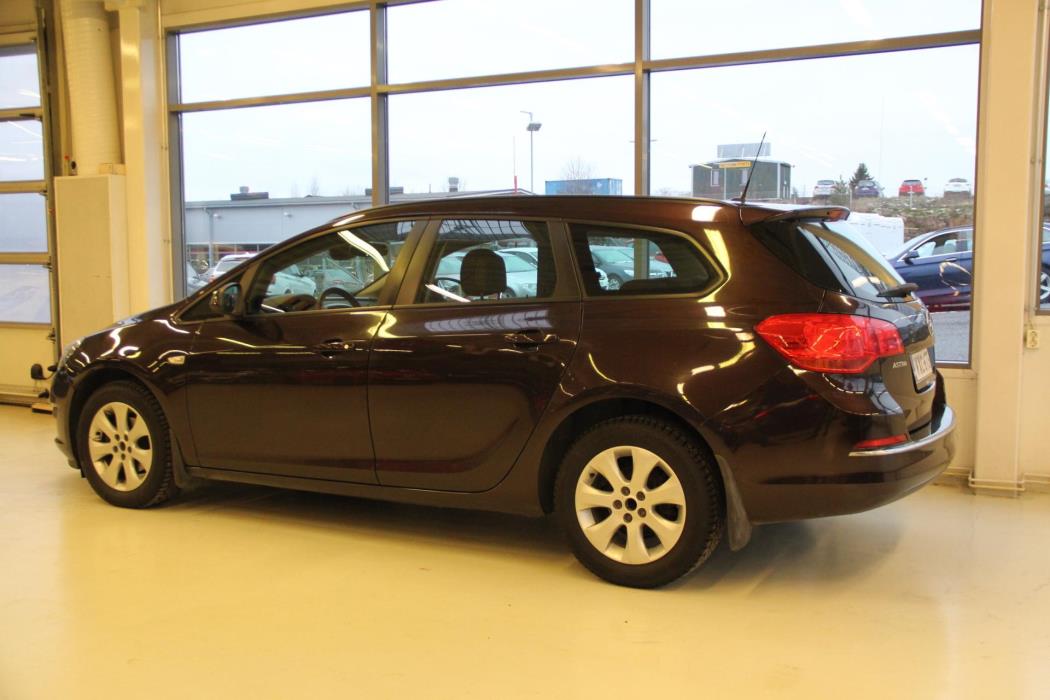 OPEL Astra 2014