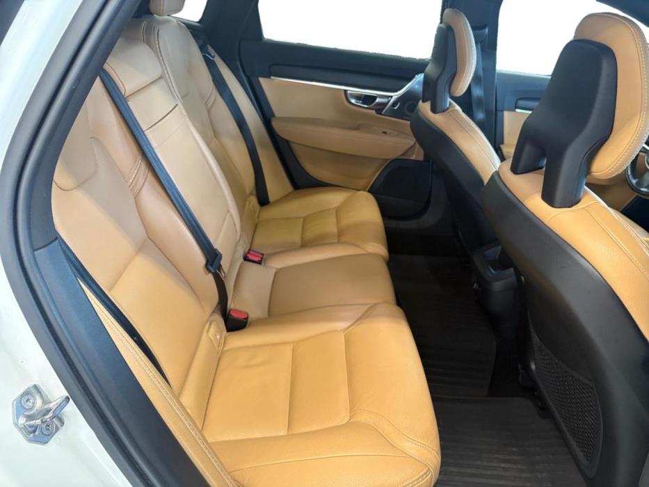 VOLVO V90 Cross Country 2017