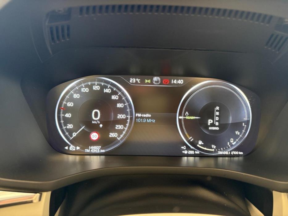 VOLVO XC60 2018
