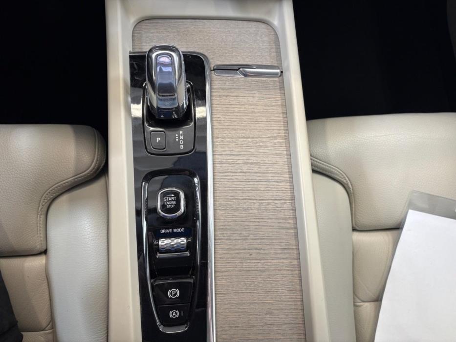 VOLVO XC60 2018