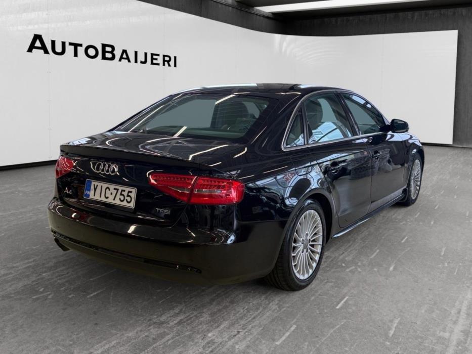 AUDI A4 2012