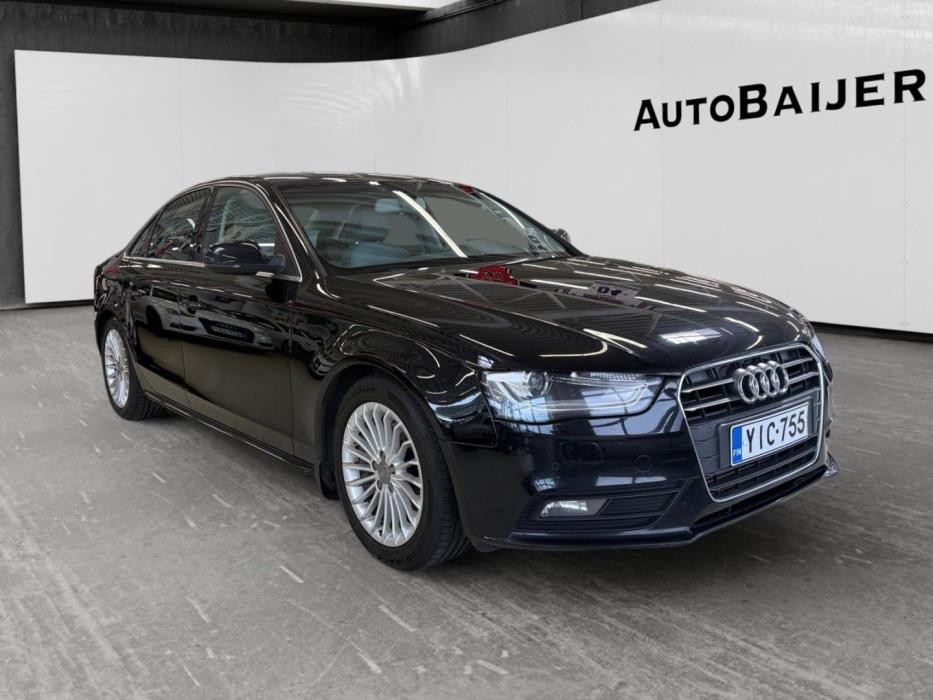 AUDI A4 2012