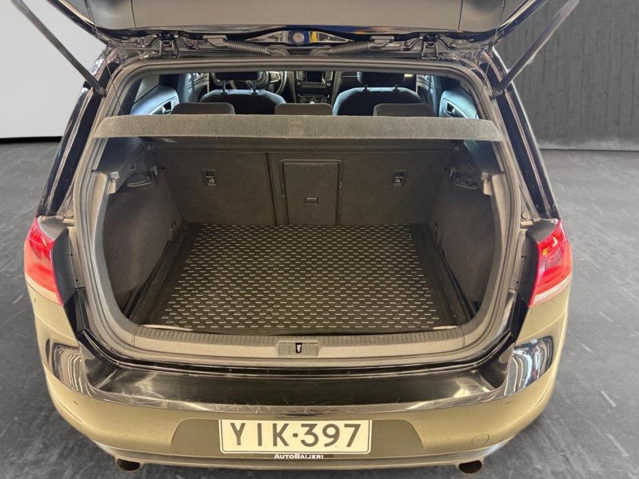 VOLKSWAGEN Golf 2013