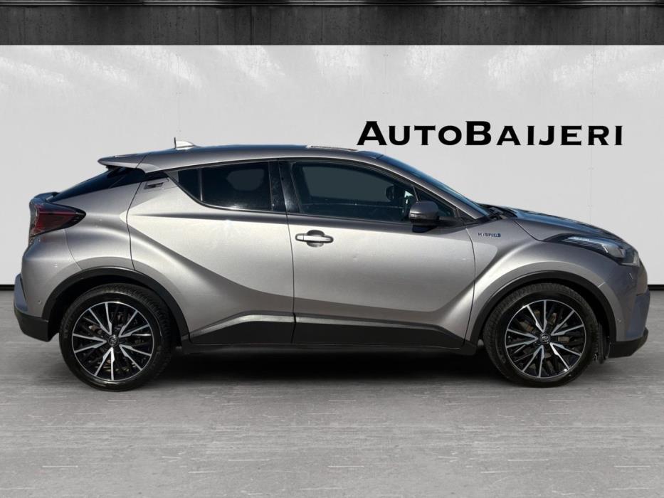 TOYOTA C-HR 2017