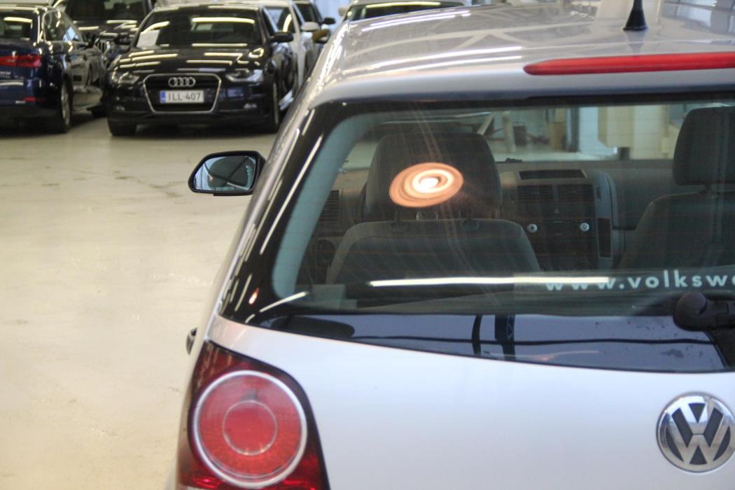 VOLKSWAGEN Polo 2005