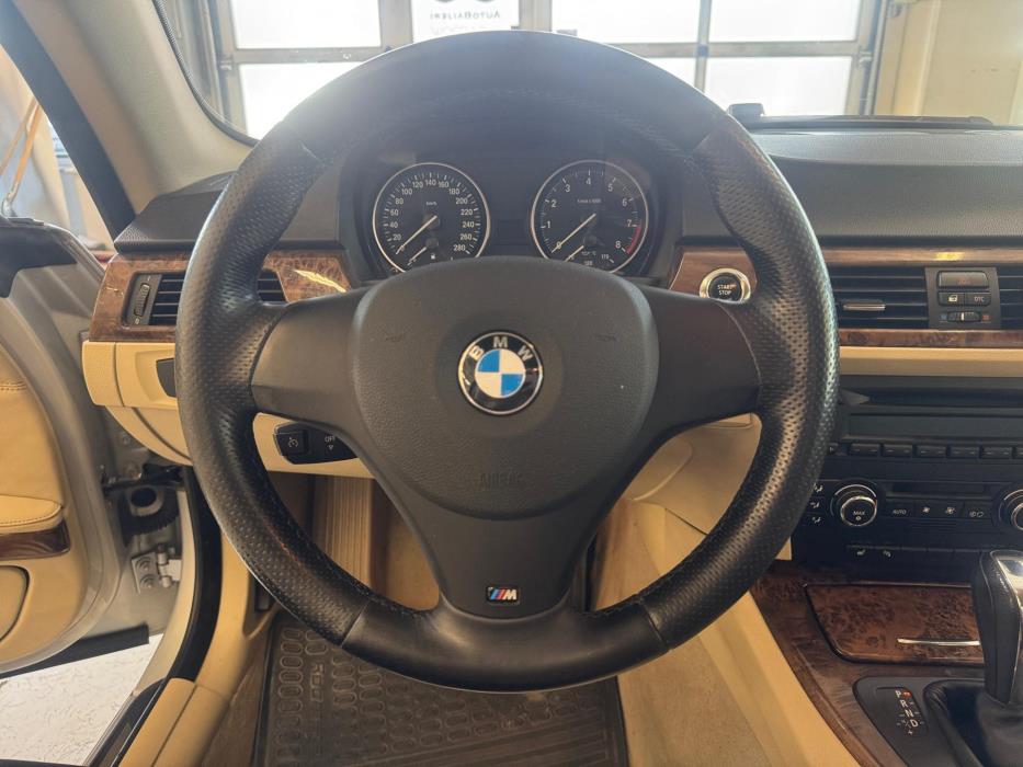 BMW 325 2008