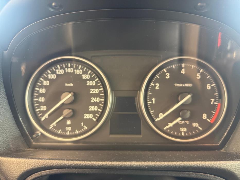 BMW 325 2008