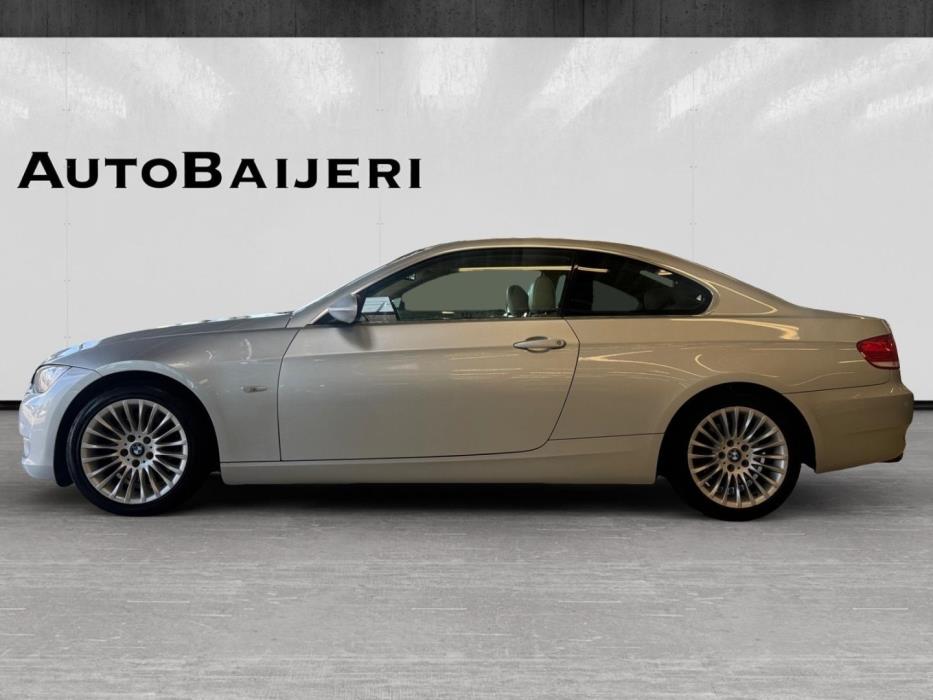 BMW 325 2008