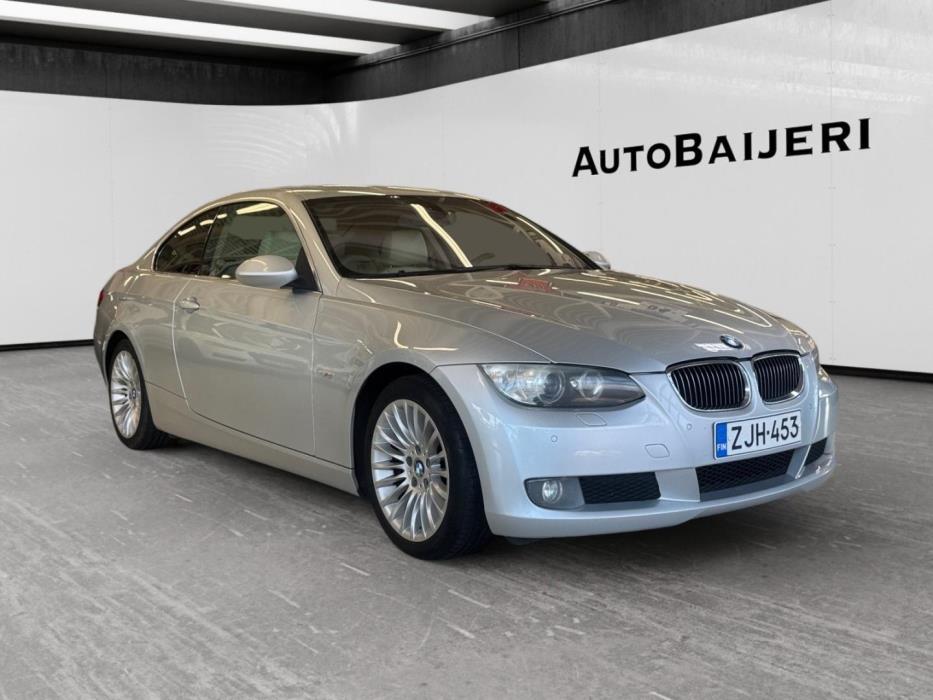 BMW 325 2008