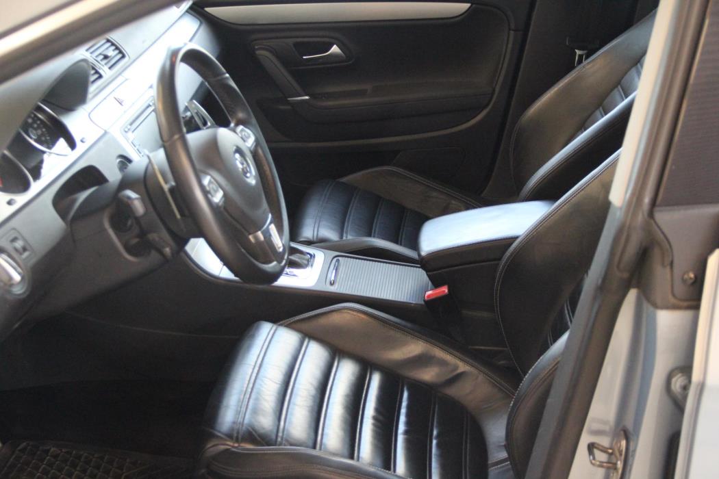 VOLKSWAGEN Passat CC 2009
