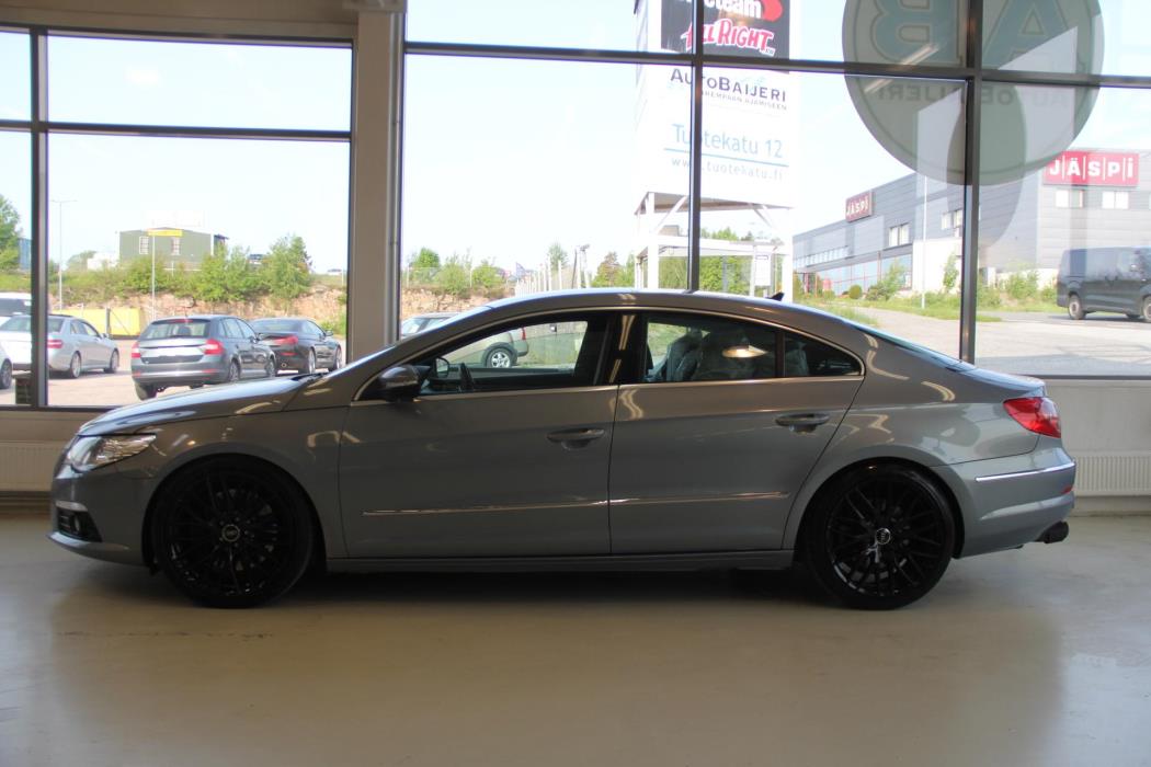 VOLKSWAGEN Passat CC 2009