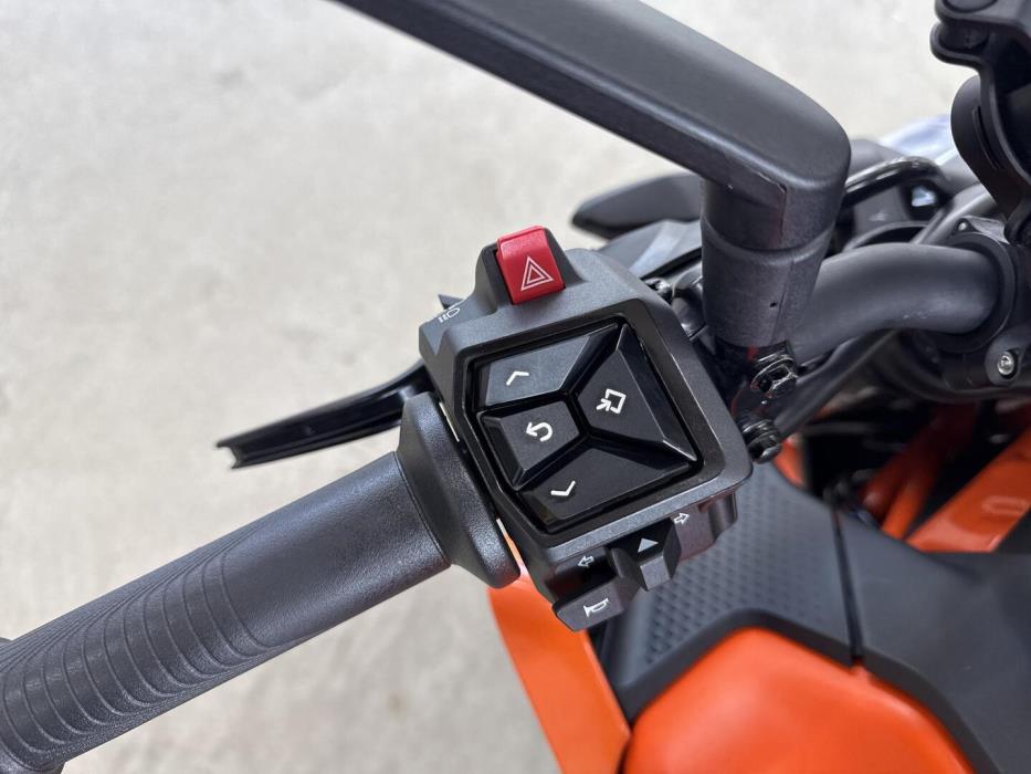 KTM 390 2024