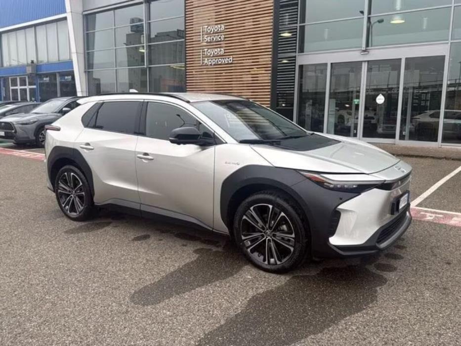 TOYOTA BZ4X 2024