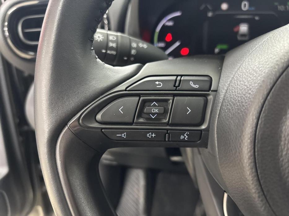 TOYOTA YARIS CROSS 2024
