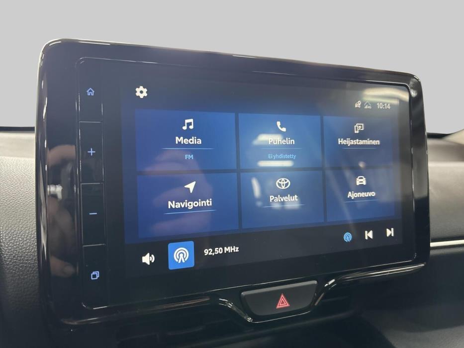 TOYOTA YARIS CROSS 2024