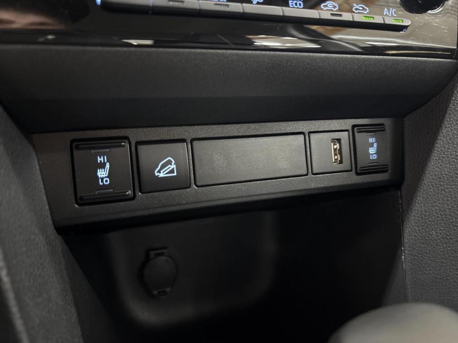 TOYOTA YARIS CROSS 2024