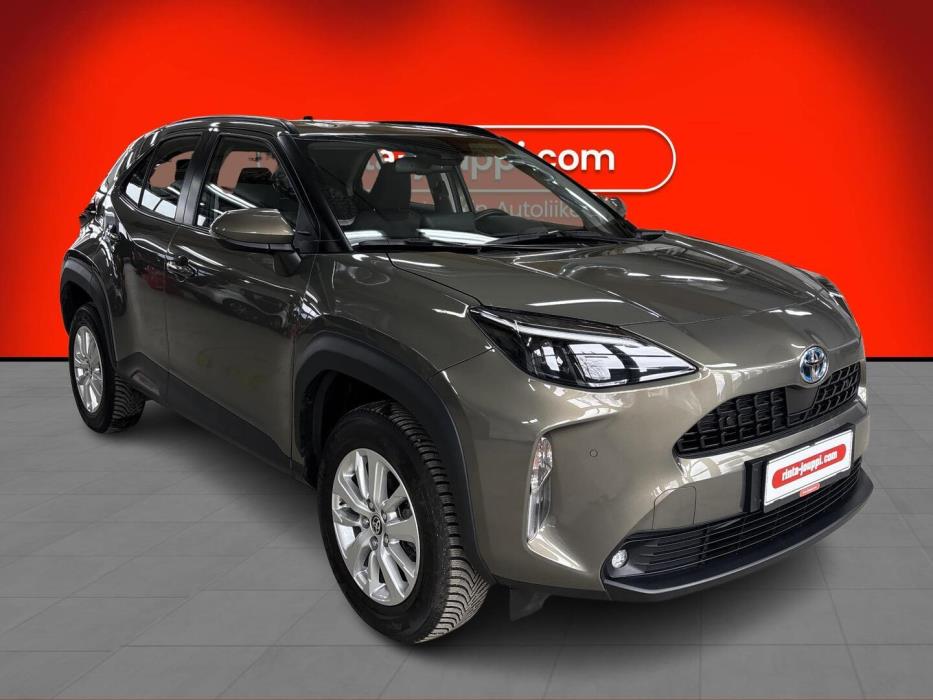 TOYOTA YARIS CROSS 2024