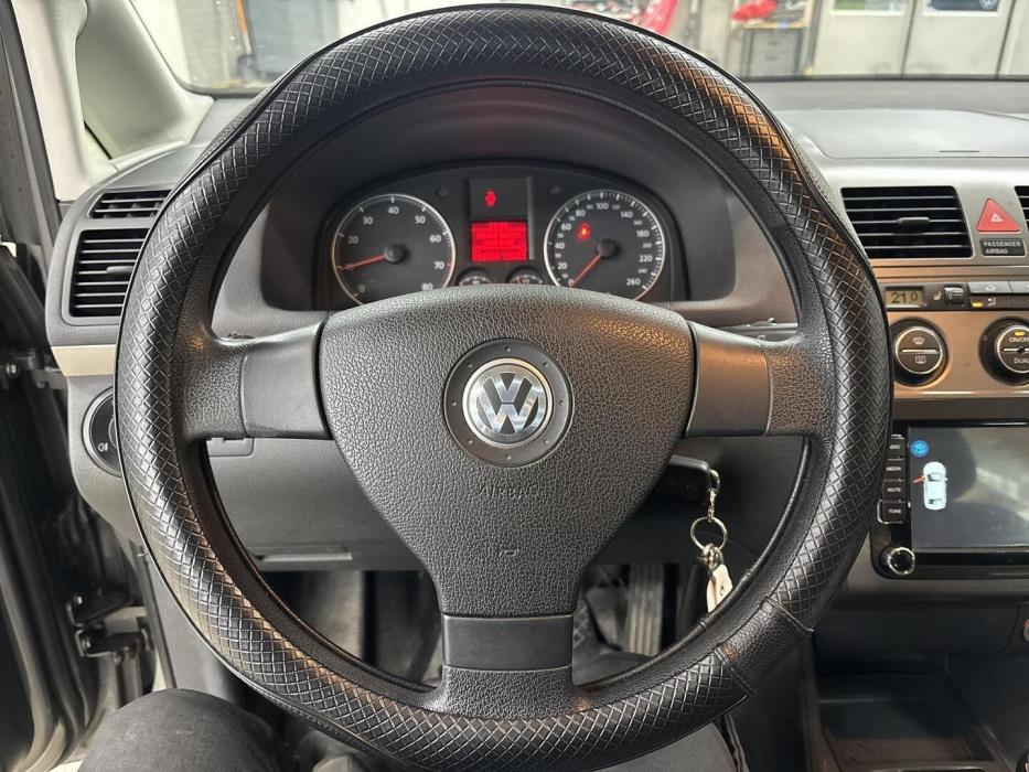 VOLKSWAGEN Touran 2008