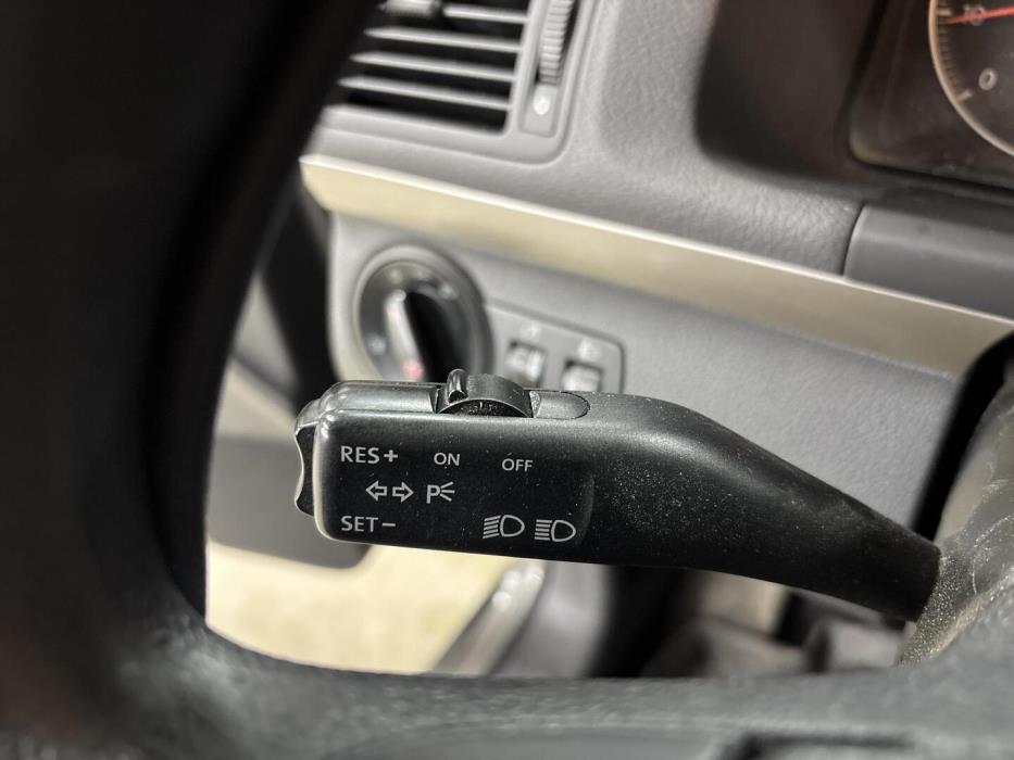VOLKSWAGEN Touran 2008