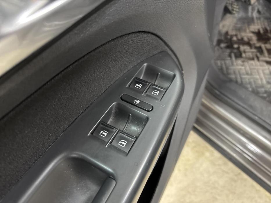 VOLKSWAGEN Touran 2008