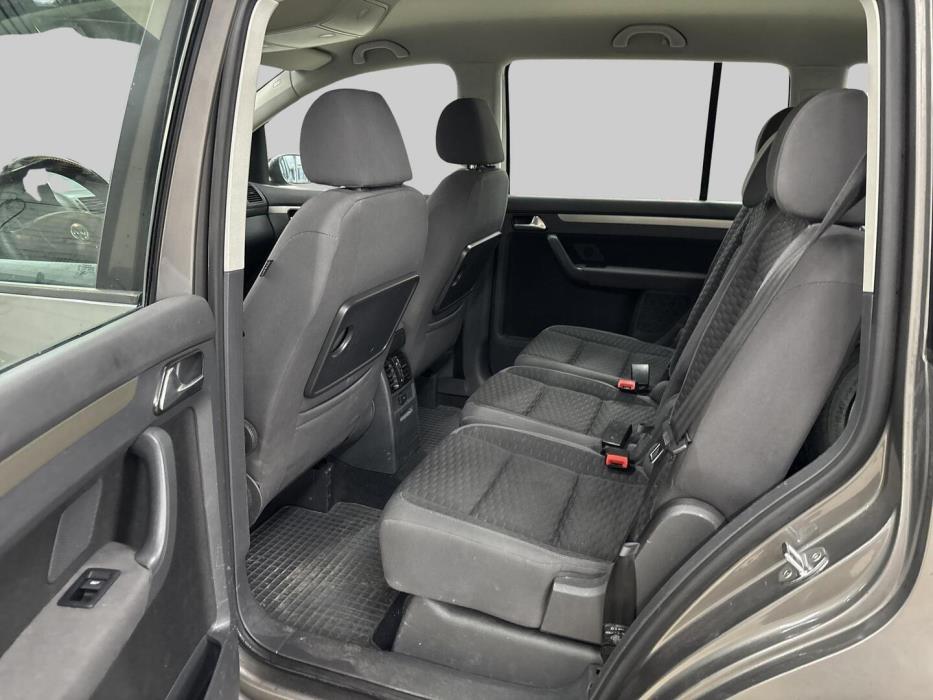 VOLKSWAGEN Touran 2008