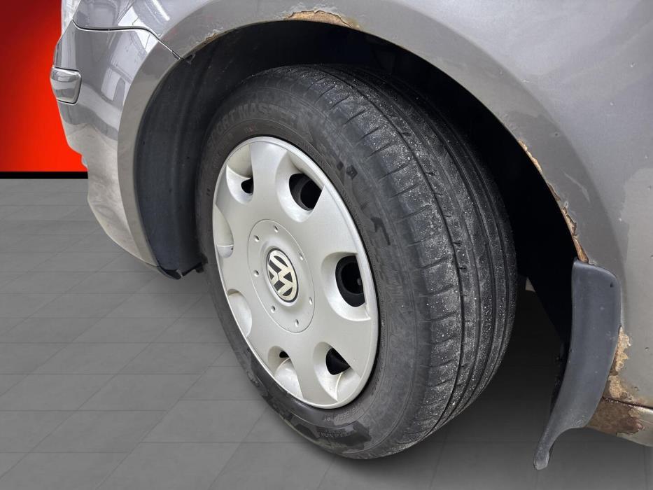 VOLKSWAGEN Touran 2008