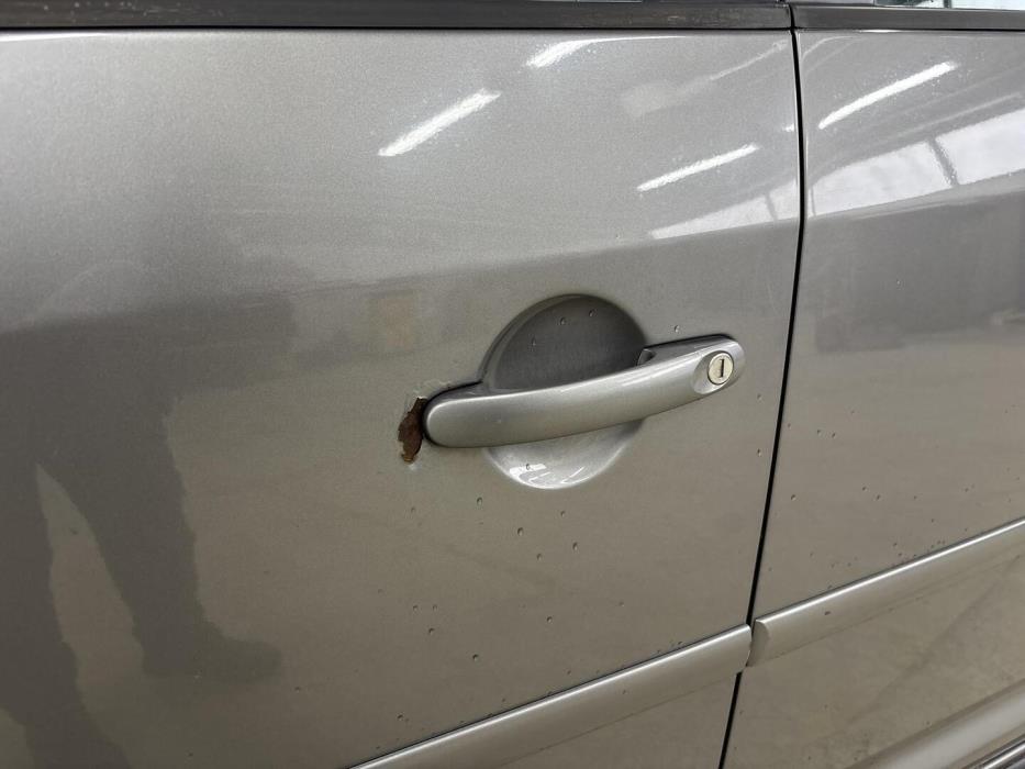 VOLKSWAGEN Touran 2008