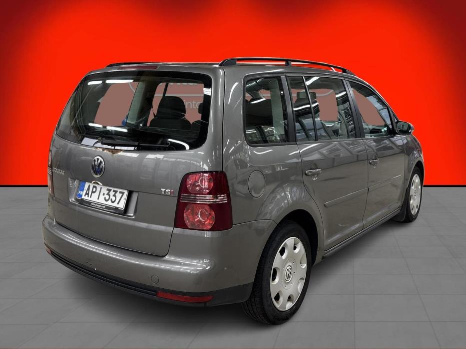 VOLKSWAGEN Touran 2008