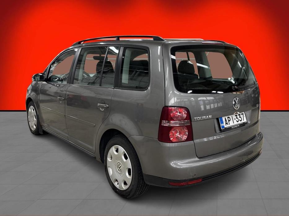 VOLKSWAGEN Touran 2008