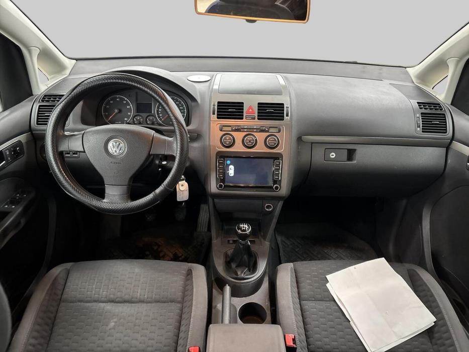 VOLKSWAGEN Touran 2008