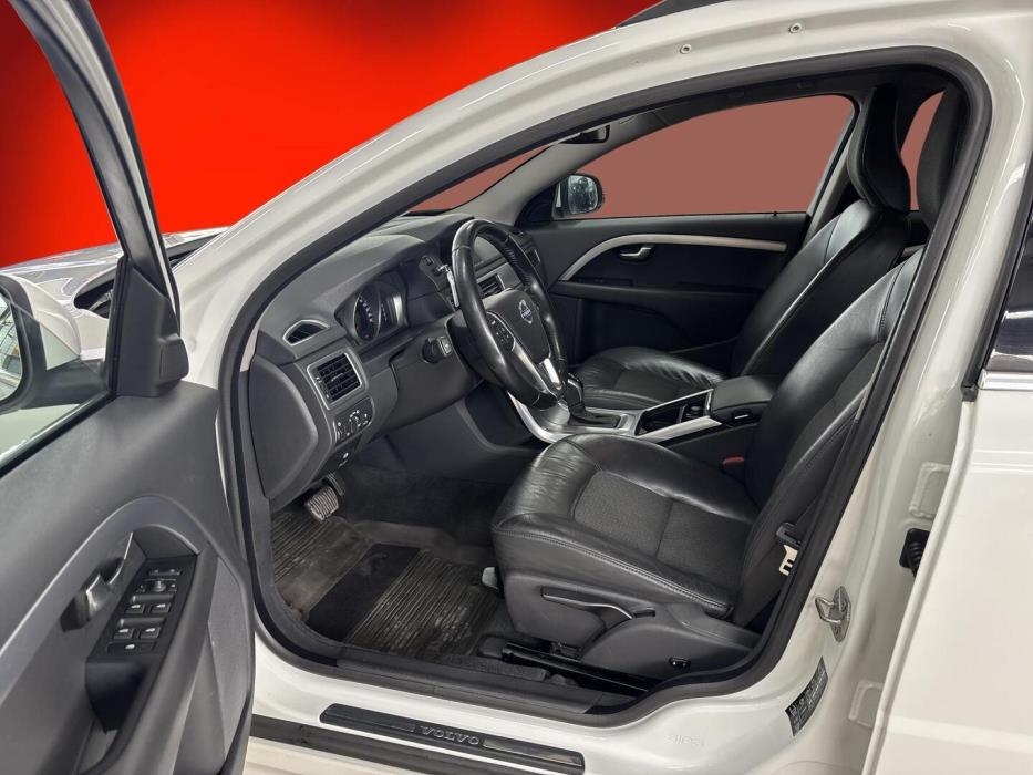 VOLVO V70 2015
