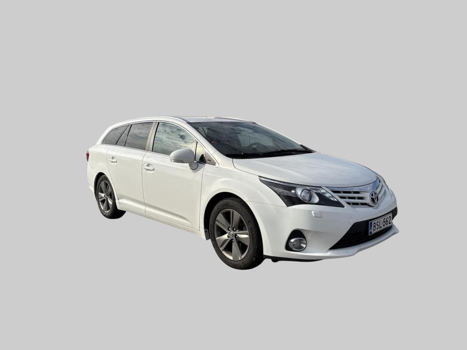 TOYOTA Avensis 2015