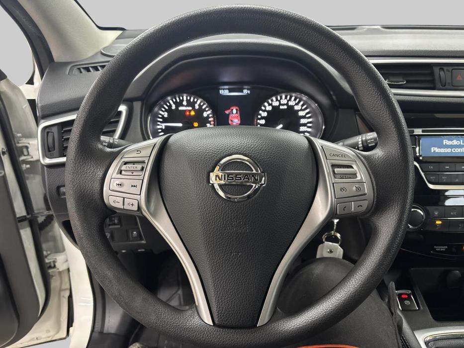 NISSAN Qashqai 2015