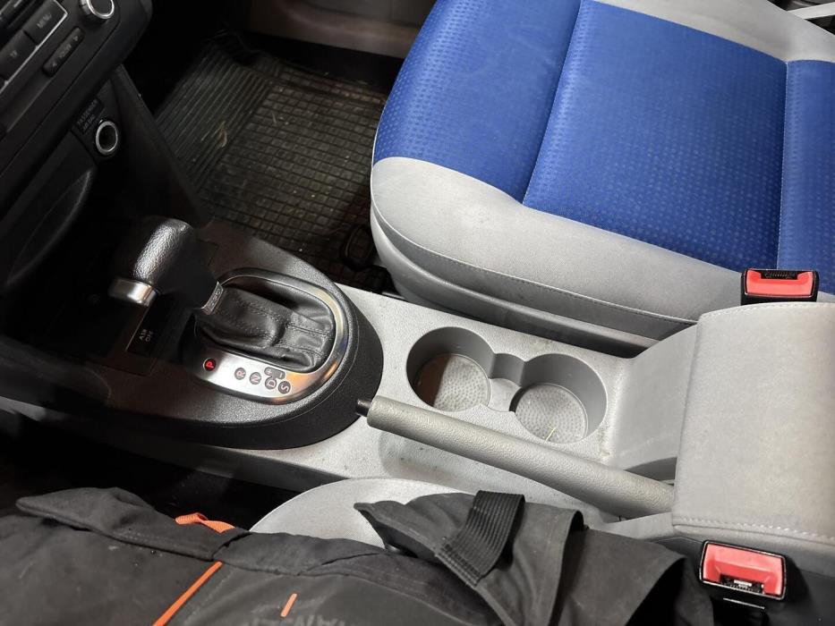 VOLKSWAGEN Caddy Maxi 2008