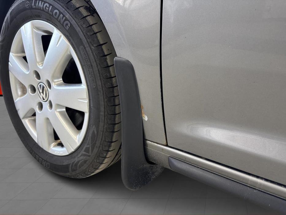 VOLKSWAGEN Touran 2009