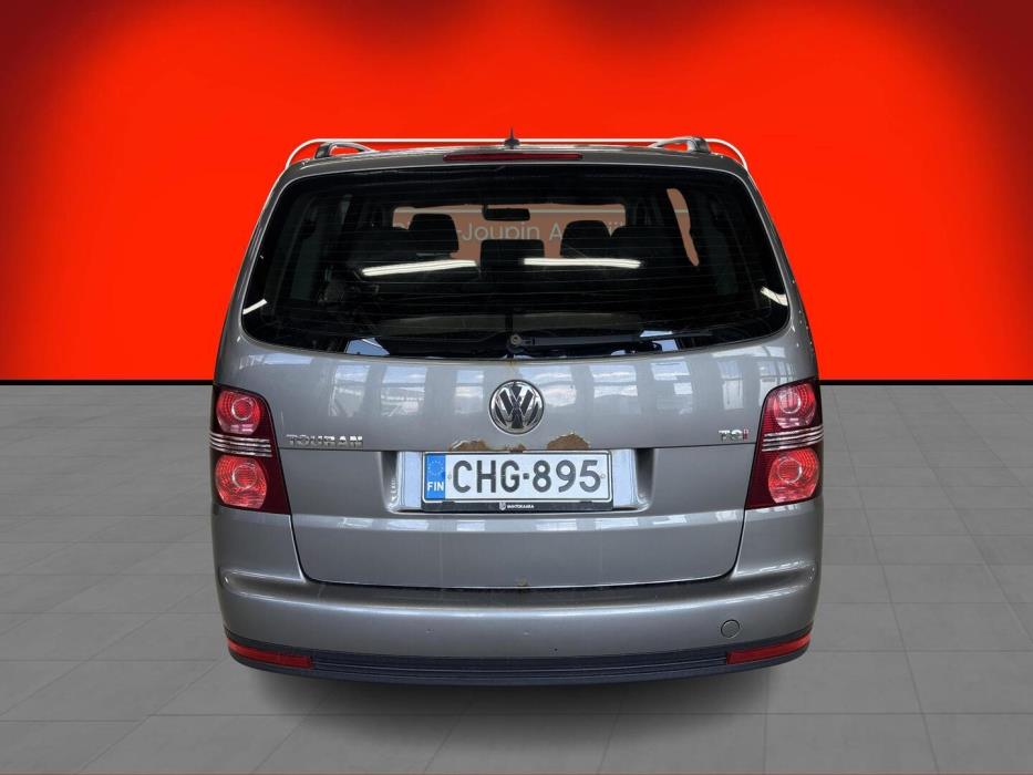 VOLKSWAGEN Touran 2009