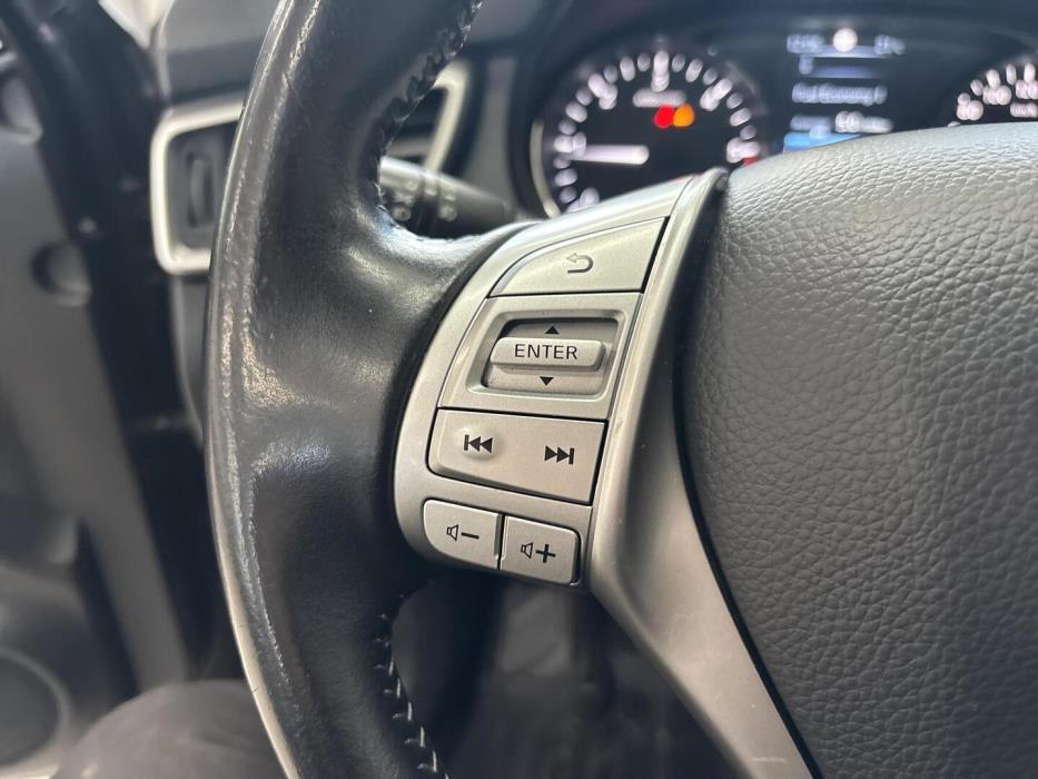 NISSAN Qashqai 2015