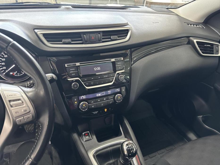 NISSAN Qashqai 2015